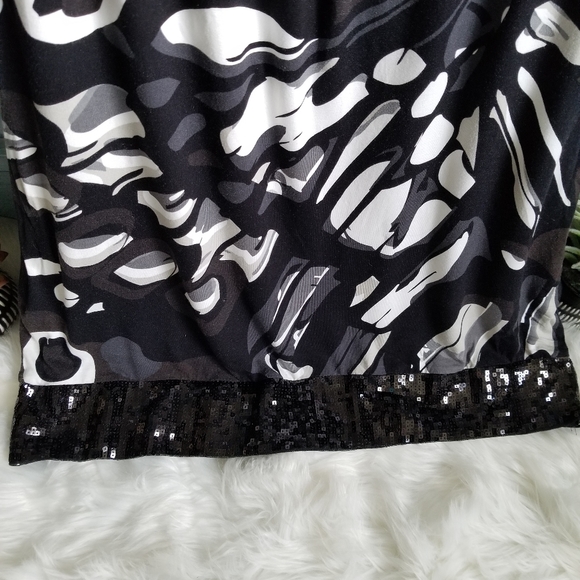 🔥EXPRESS BLACK, GRAY, WHITE SEQUIN TUNIC - Picture 4 of 8